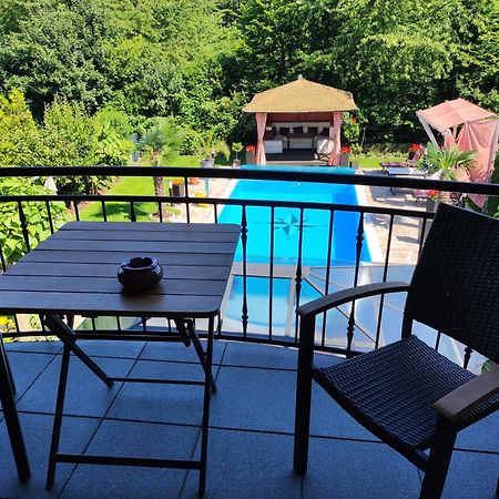 Ferienwohnung "Sanssouci", Muelheim Selbeck Mulheim an der Ruhr Bagian luar foto